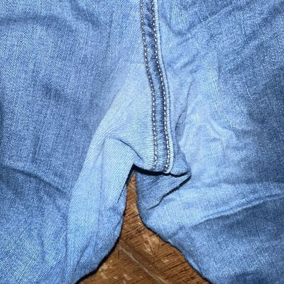 American Eagle distressed stretchy relaxed sz 24 jeggings - Picture 4 of 5